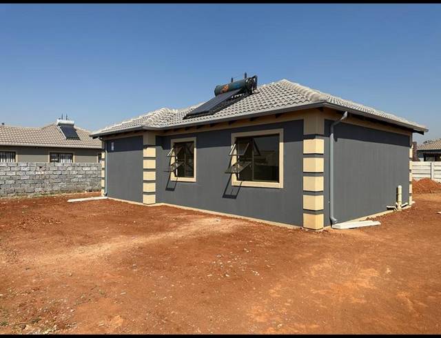 2 BEDROOM HOUSE FOR SALE IN SELCOURT